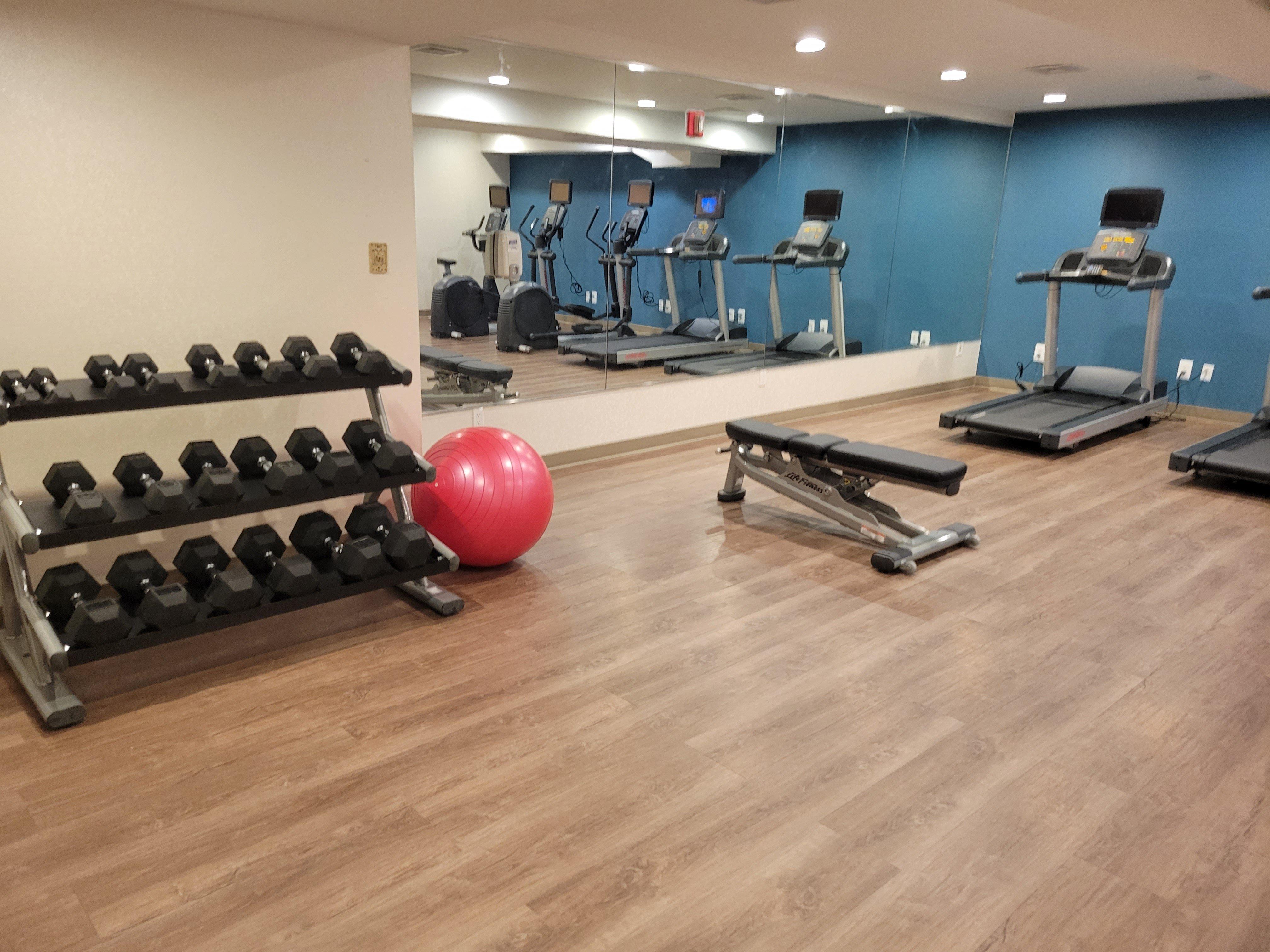 Holiday Inn Express Maspeth By Ihg New York City Exterior photo
