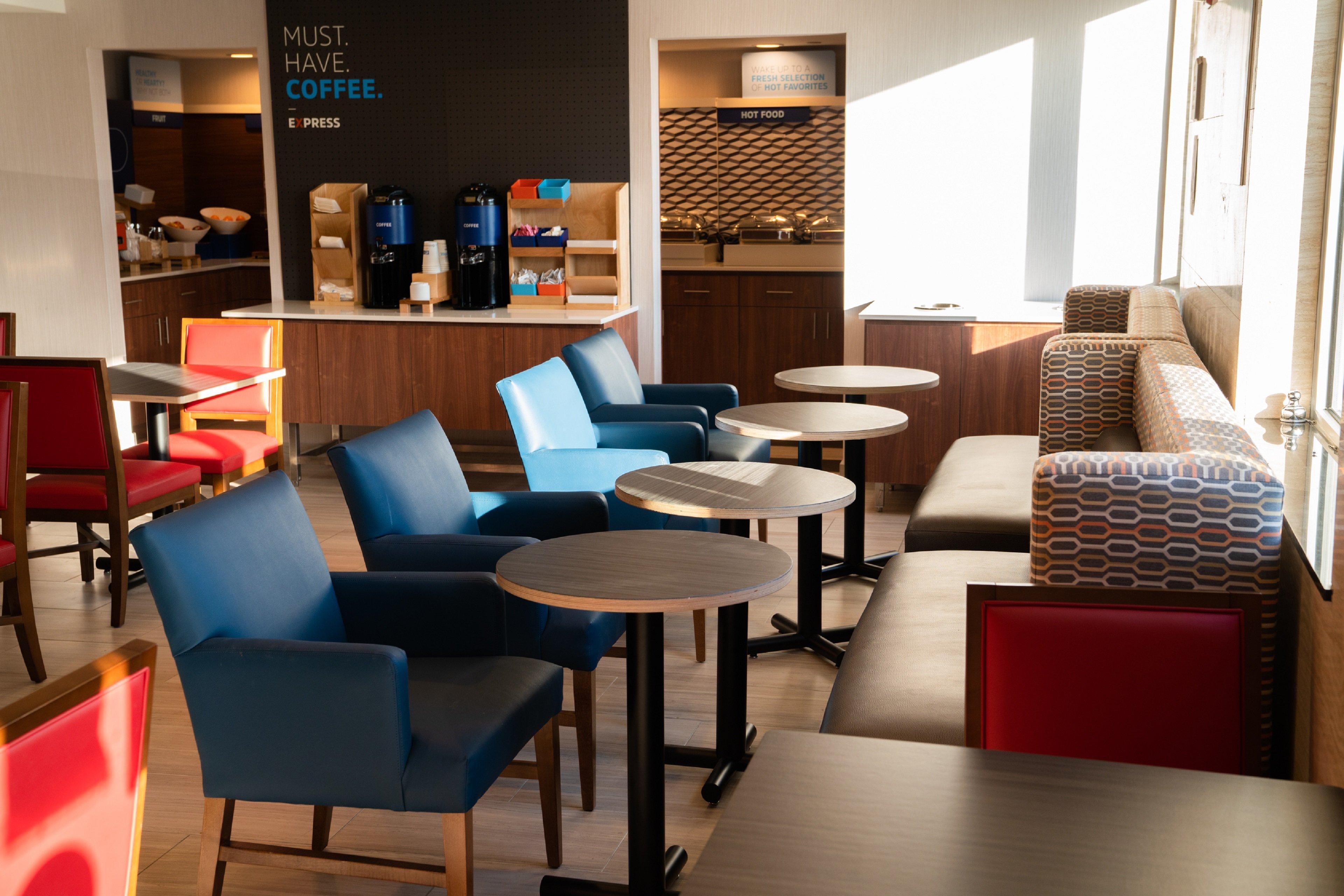 Holiday Inn Express Maspeth By Ihg New York City Exterior photo