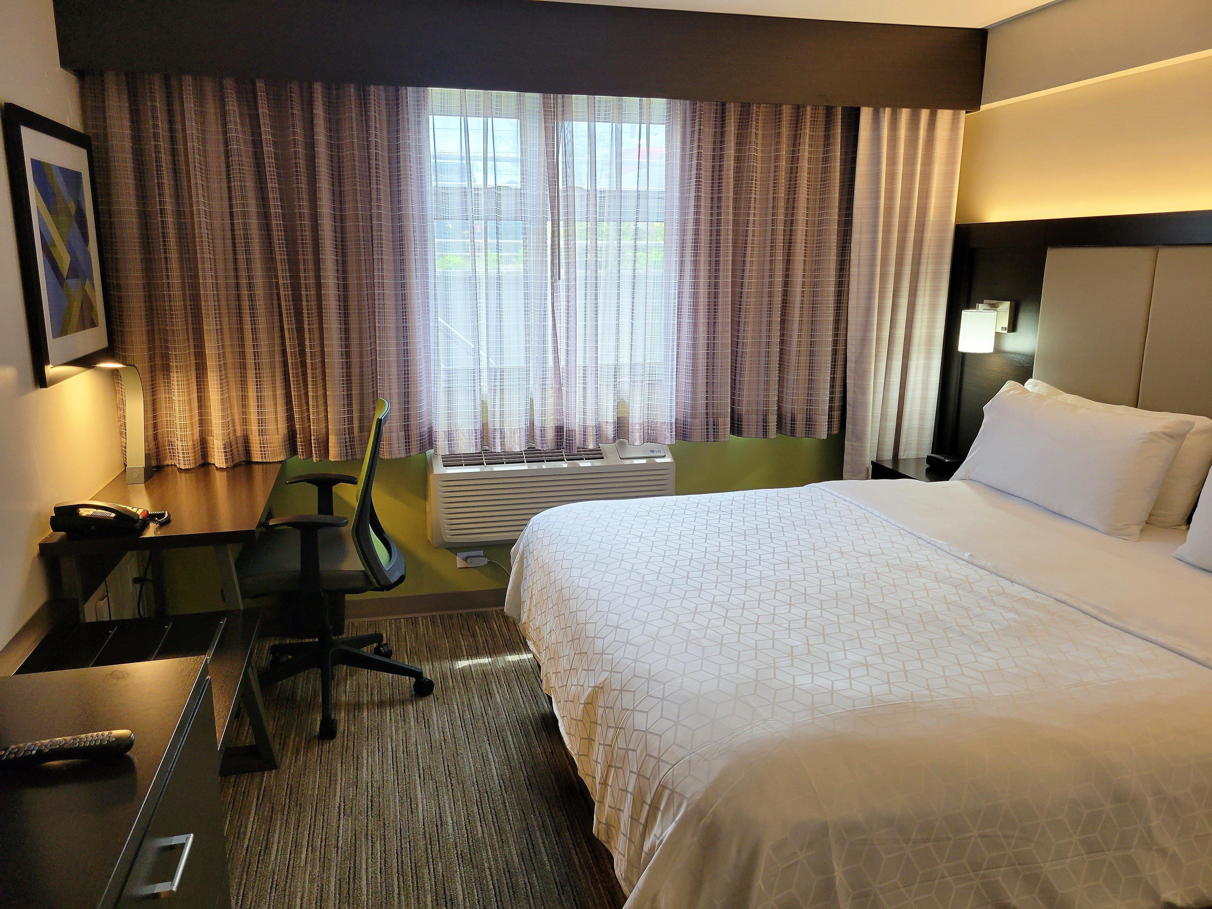 Holiday Inn Express Maspeth By Ihg New York City Exterior photo