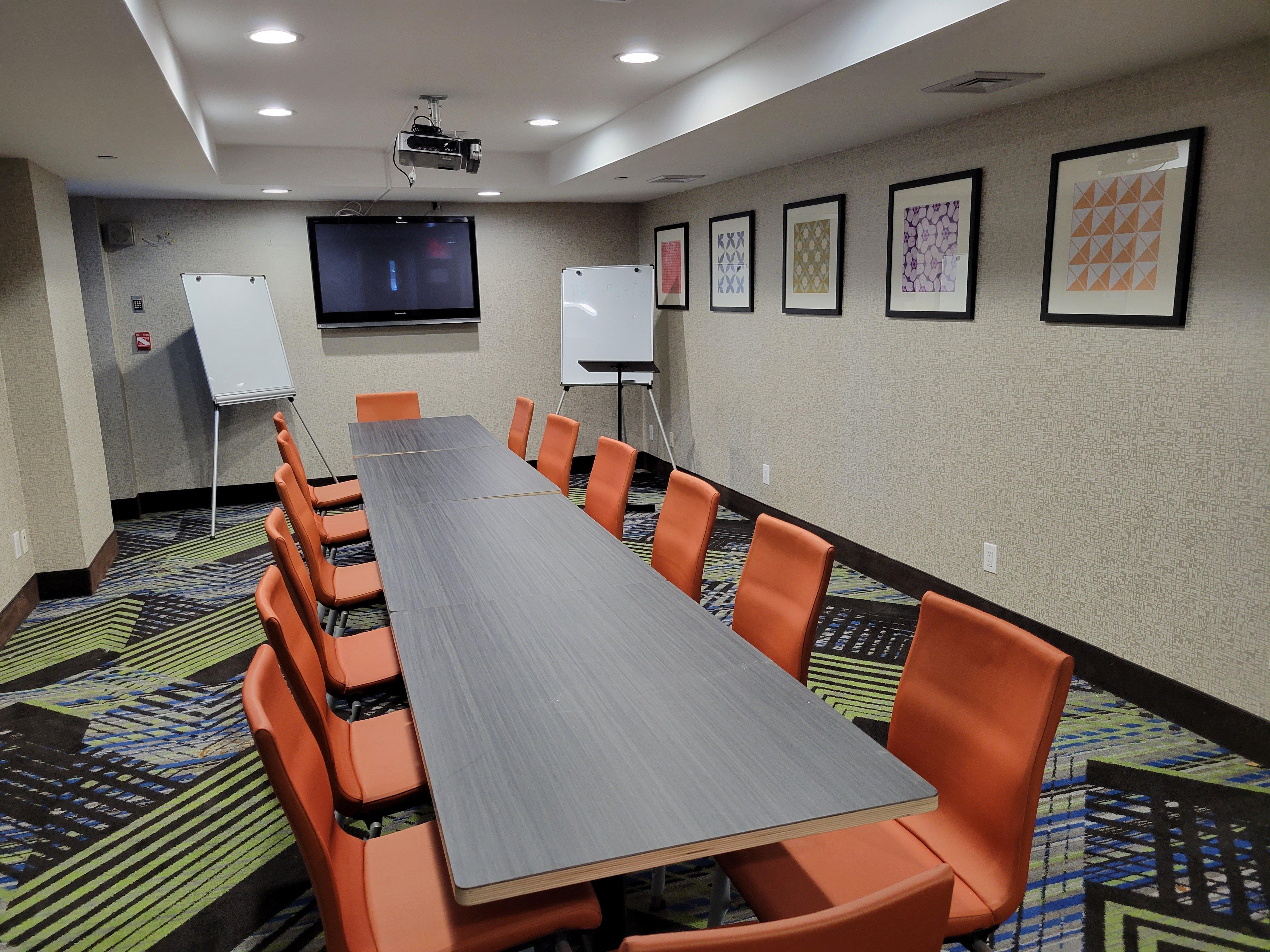 Holiday Inn Express Maspeth By Ihg New York City Exterior photo